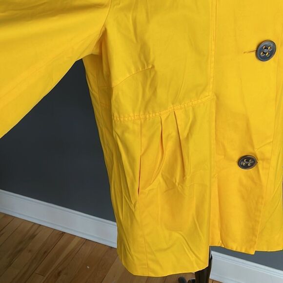 Colebrook yellow gathered large button lined jacket. New. Size 14/16. - Picture 5 of 9